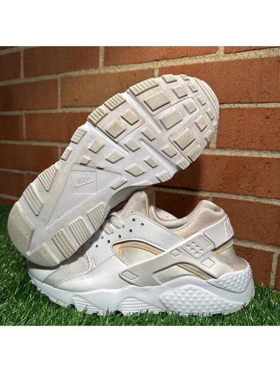 Nike Air Huarache Run White Pure Platinum GS Size 6y 7.5w 645275-110 No Box