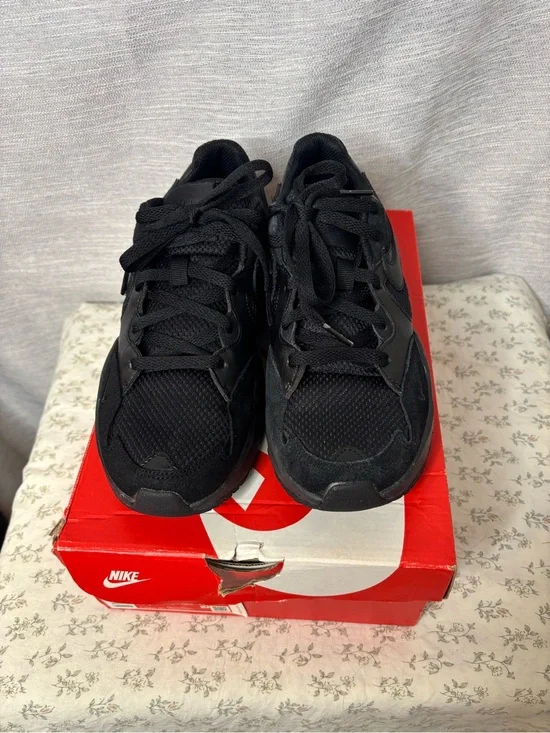 Nike Black kids Sneakers