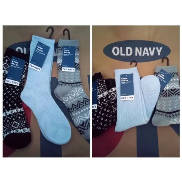 One pair old navy fair isle Sweater crew Socks. Amazing material 💯😀