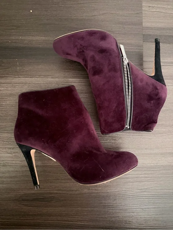Vero Cuoio Plum Suede Ankle Booties with Side Zip