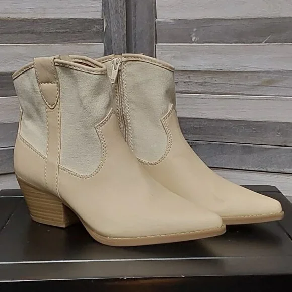Woman's Kay Western Boots | Universal Thread | 8