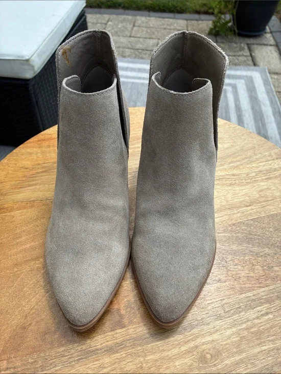 Dolce Vita Daine Tan Suede Ankle Bootie, 2.5