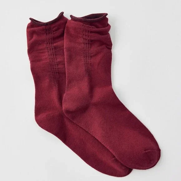 NWT Urban Outfitters Lightweight Red Slouch Socks