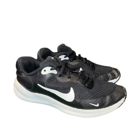 Nike Star Runner 4 Kids Running Shoes Black White FB7689-003 Size‎ 3Y