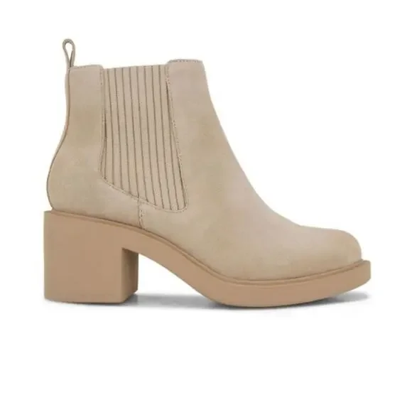 Andre Assous Gemma Water Resistant Suede Leather Chelsea Boots size 9.5