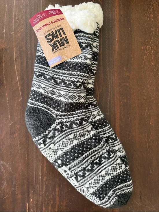 Cozy Black & White Patterned Sherpa-Lined Cabin Socks