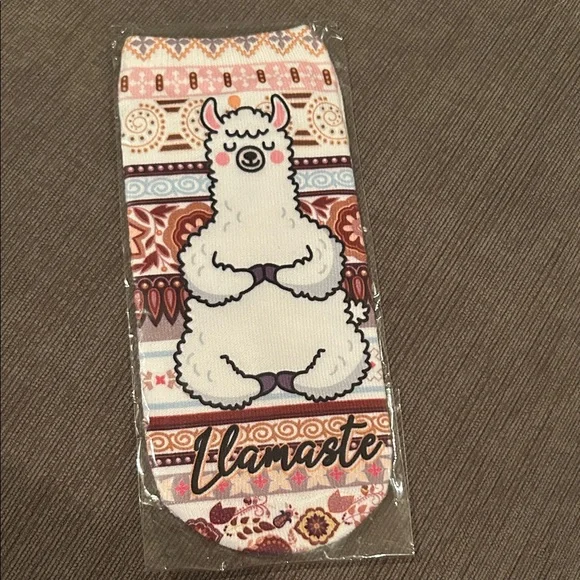 5/$20 Llama No Show Socks NEW