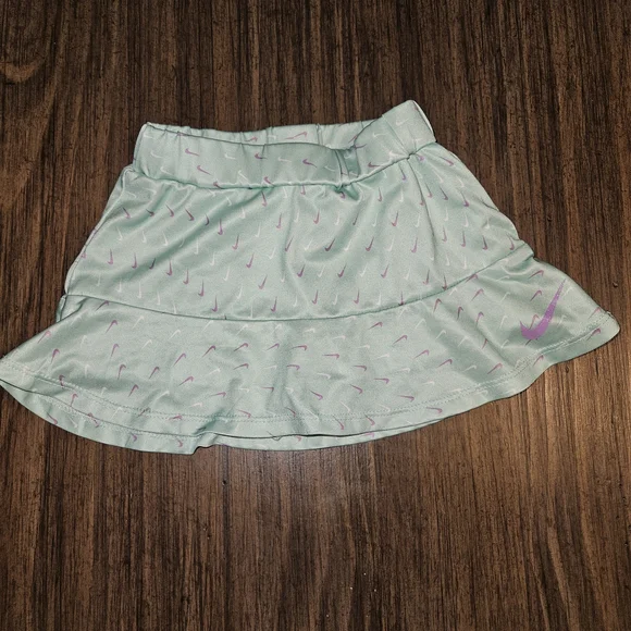 Nike Kids Light Green and Pink Skort Size 3T