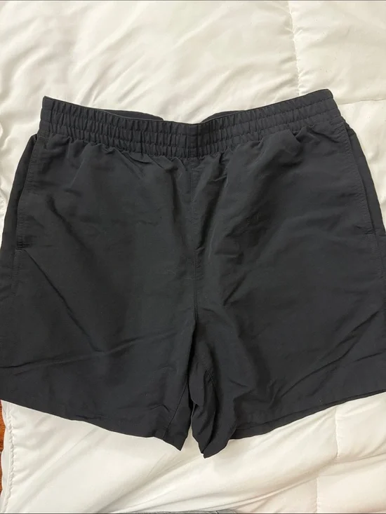 Uniqlo Men's Black Athletic Elastic-Waist Shorts