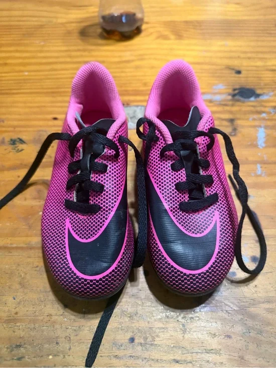 Nike Kids Pink and Black Soccer Cleats