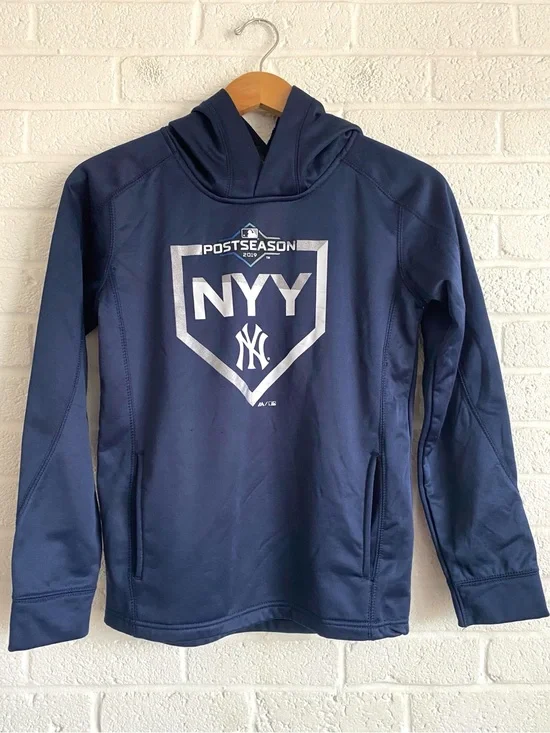 Majestic New York Yankees 2019 Post Season Fleece Pullover Hoodie kids Medium