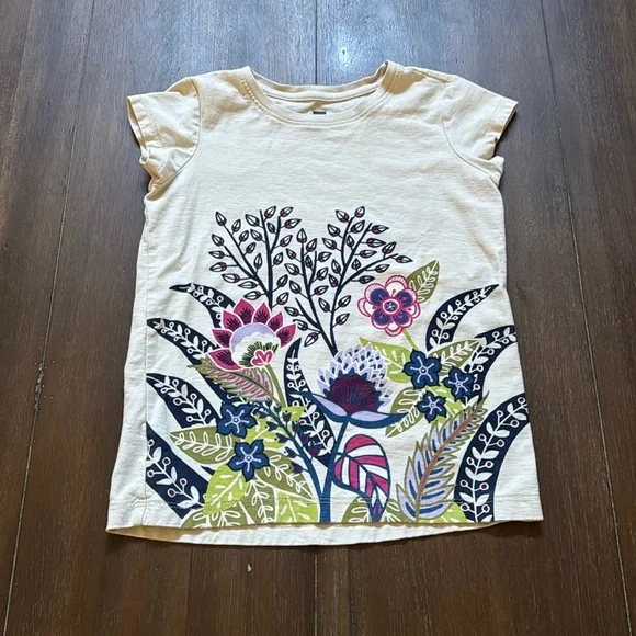 Size 6-7 Tea Collection cotton tee with wild flowers tree nature print