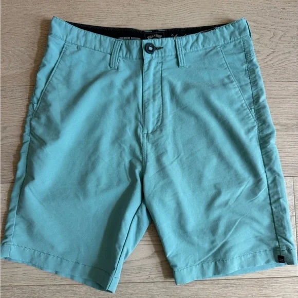 Men’s Billabong performance shorts size 30, teal color