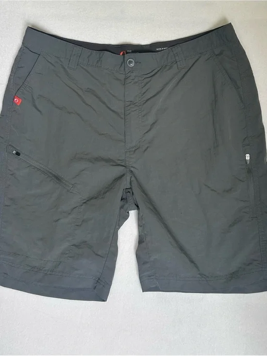 The American Outdoorsman Men’s XL Gray Nylon Hiking Shorts Zip Pockets