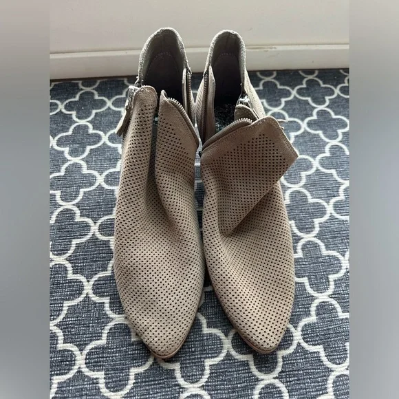Vince Camuto Nethora Perforated Taupe Leather Ankle Boots- size 7.5