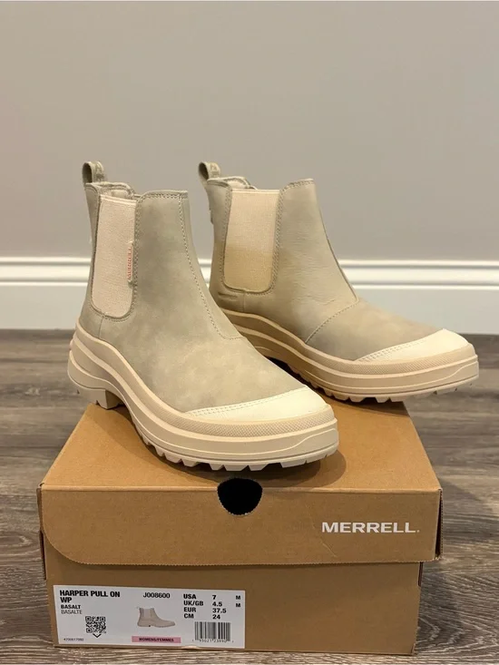 Merrell Harper Pull-On WP Chelsea Boots in Basalt Beige Size 7