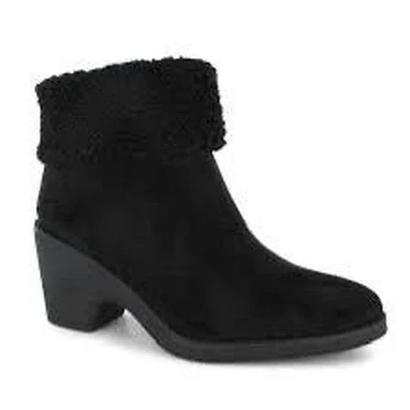 Aerosoles Black faux suede ankle boots