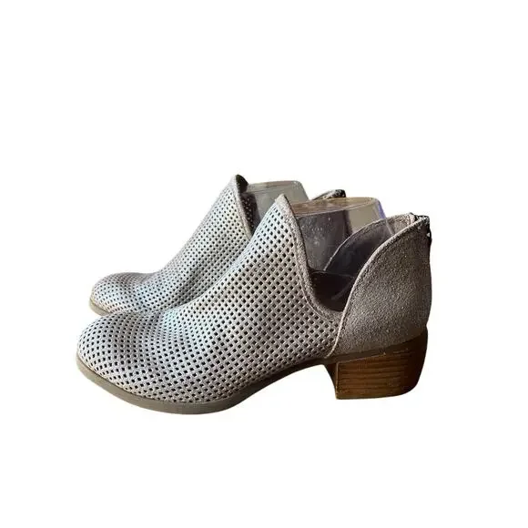 Sofft Booties Size 6 Beige Perforated Back Zip Comfort Festival Boho Concert