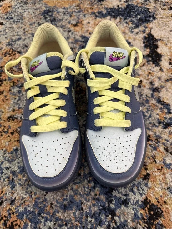 Nike Dunk Kids Low-Top Sneakers in Purple with Yellow Accents