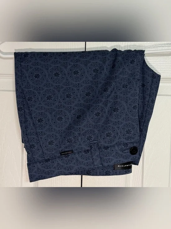 Travis Mathew Slate Blue Patterned Shorts with Logo Tab Size 36
