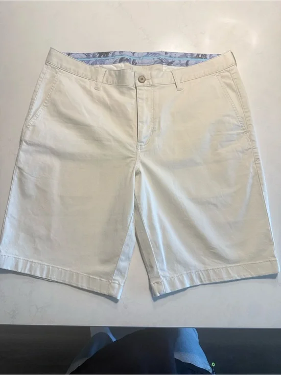 Tommy Bahama Cream Flat Front Chino Shorts