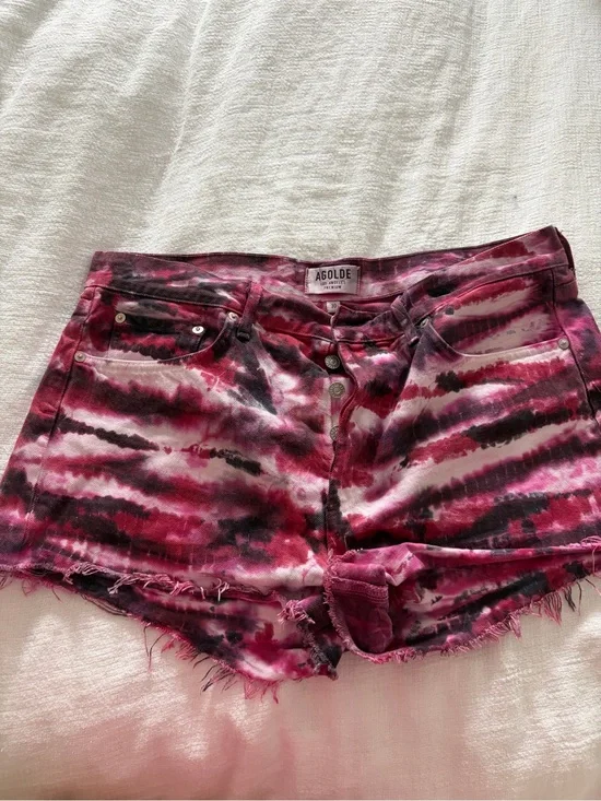 Agolde Pink and Black Tie-Dye Denim Cutoff Shorts