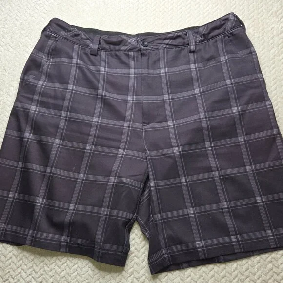 Reebok Golf Shorts Men's Size 44 Black Plaid Flat Front Performance Stretch