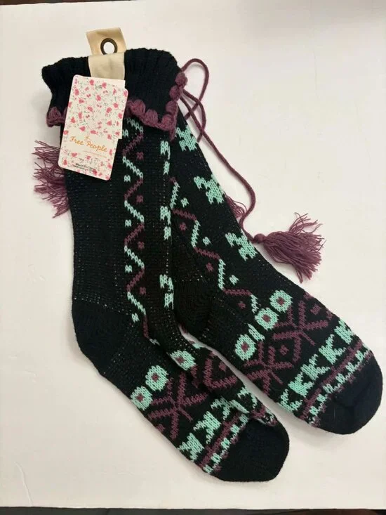 Free People Knit Ladies Slipper Socks Cuff Tassle The Mountain Black - NEW