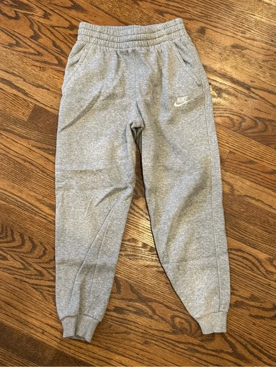Nike Grey Kids Fleece Joggers with White Logo