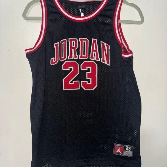 Jordan  Black and Red Jersey 12/13 years