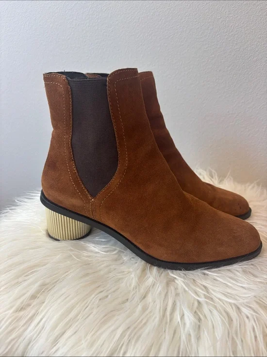 Rebecca Minkoff, suede Brown Chelsea Ankle Boots size 8