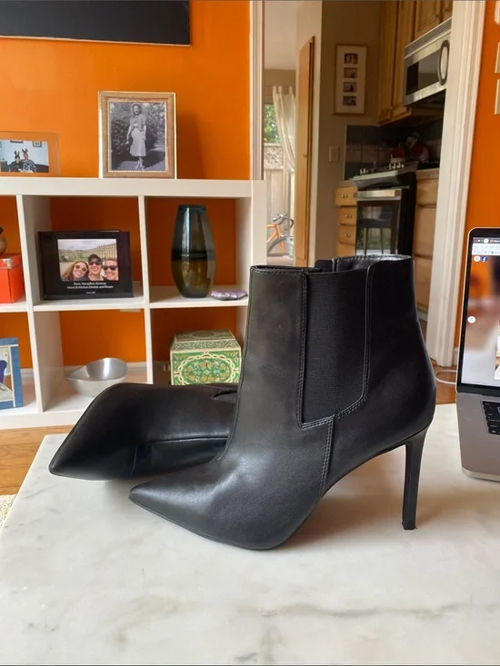 INC International Concepts Black Leather Pointed-Toe Ankle Boots