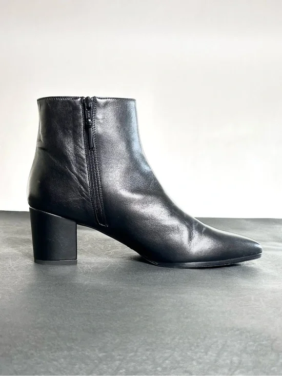 Stuart Weitzman block heel ankle boots