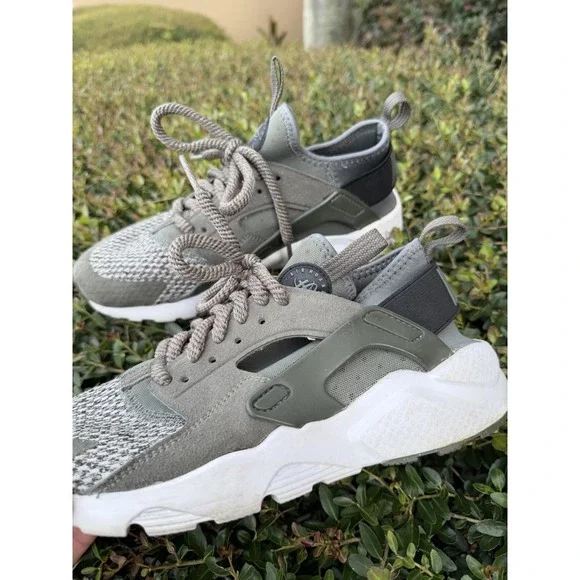 Nike Air Huarache Run Ultra SE Olive Green Shoes 6Y