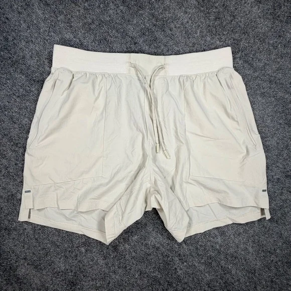 Lululemon License to Train Shorts Mens Large Bone Off White 5 Inch Inseam 0590