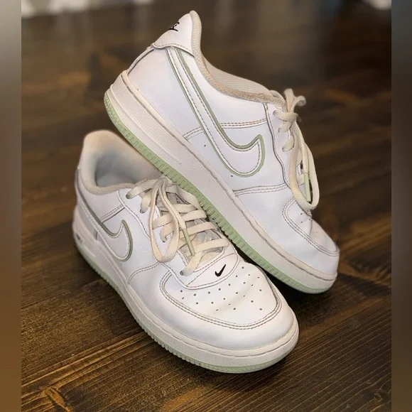 Nike Air Force Sneakers 1 '07 Honeydew Kids Size 2.5 Y