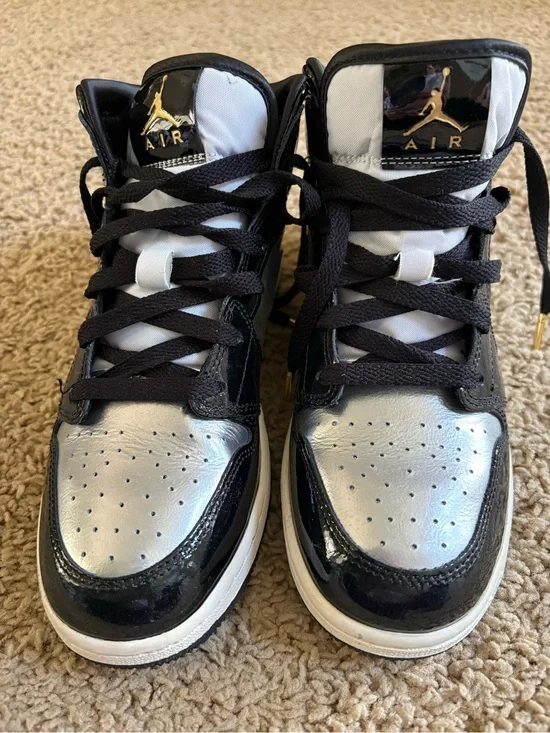 Nike Air Jordan 1 Mid Black, Metallic Silver & White