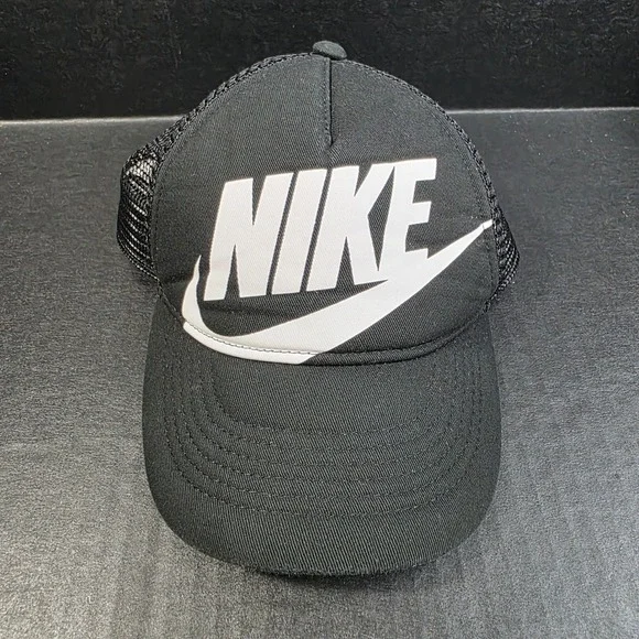 Nike Trucker Hat Kids Size 4-7 Black Large‎ Swoosh Mesh Snapback Rise Cap