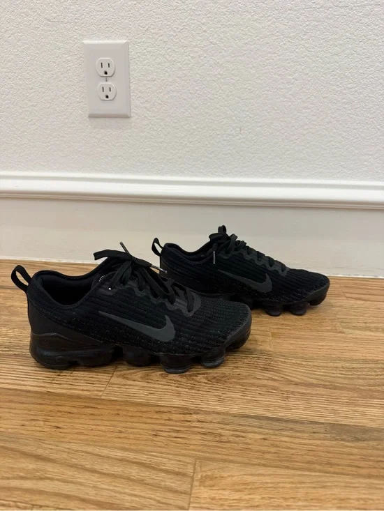Nike Black VaporMax Knit Running Sneakers