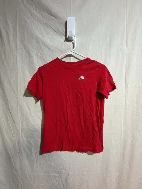 Nike The Nike Tee Sportswear Red Cotton T-Shirt