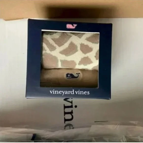 NWT Vineyard Vines Giraffe Geo 2-Pack Socks
