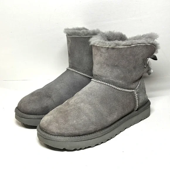 UGG Mini Bailey‎ Bow II Boots Women Size 7 Grey Good Suede Ankle 1016501