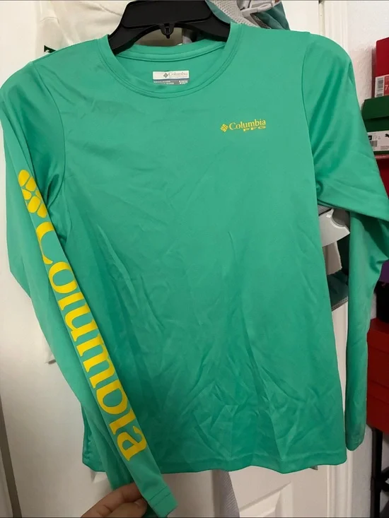 Columbia Teal Long Sleeve Performance Shirt with Yellow Logo