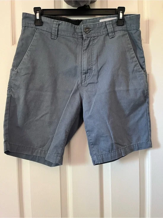 volcom men’s slate blue flat front casual shorts