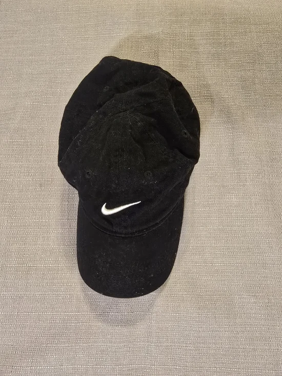 Nike Kids Black Baseball Cap White Swoosh Embroidered Adjustable Hat