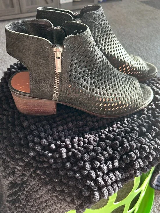 Women's Genuine Leather Lucky Brand Black Leather Mesh Peep Toe Booties Size 8