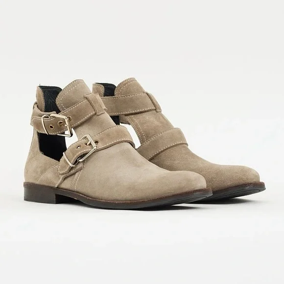 $895 Burberry Made in Italy Grey Suede Cut Out Buckle Moto Ankle Boots Size 6.5