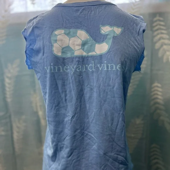 🎁Vineyard Vines Light Blue Whale Tee