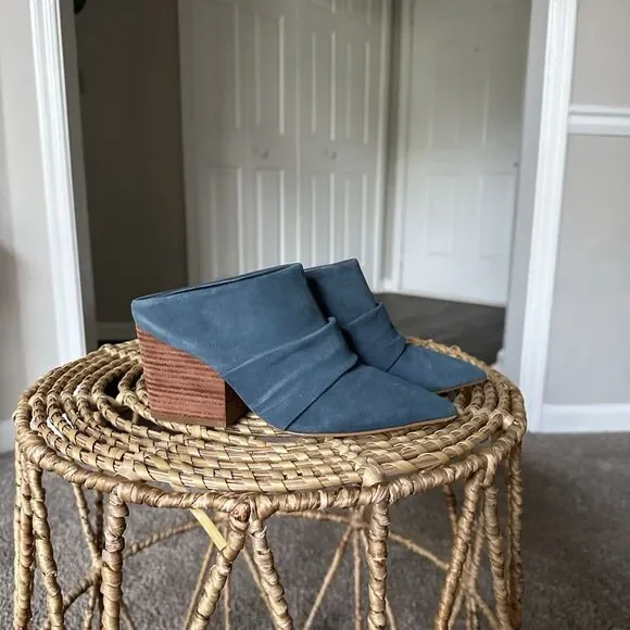 Able  local + global Blue Suede Leather Western Style Mules Sz 6 Made In Brazil