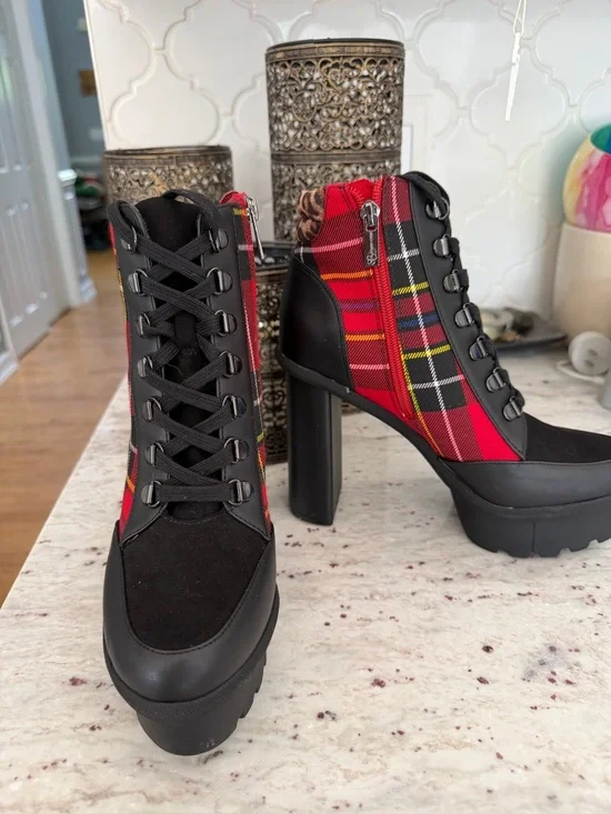 Jessica Simpson Boots